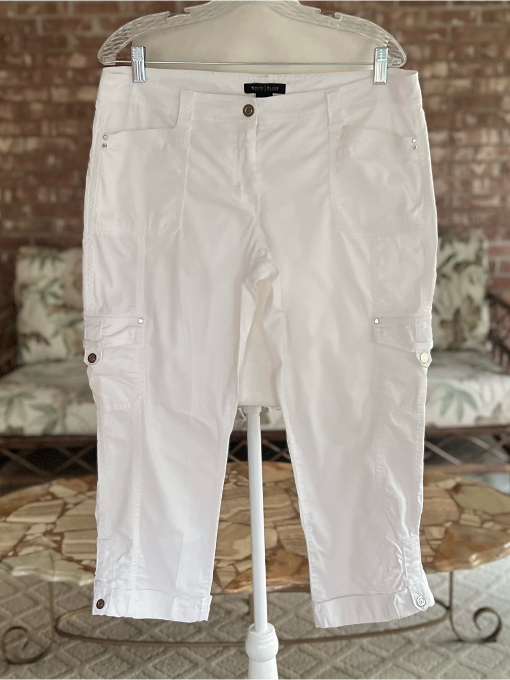 WHBM Pants White Crop Leg Cargo Straight Leg 10 Minimalist Utility